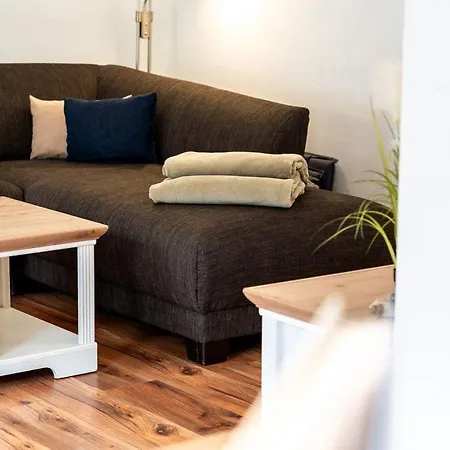 Fischerhaus-307-am-yachthafen-rechlin-nord * Rechlin