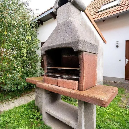 Nyaraló Fischerhaus-307-am-yachthafen-rechlin-nord *